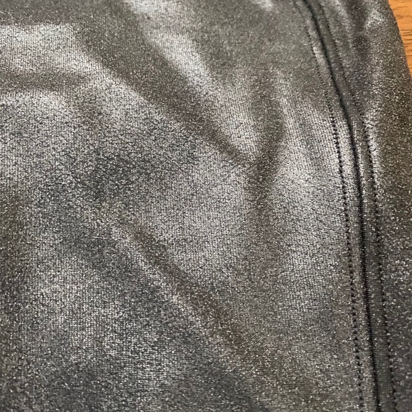 Spanx Faux Leather Leggings Sz XS- Black - Picture 4 of 5